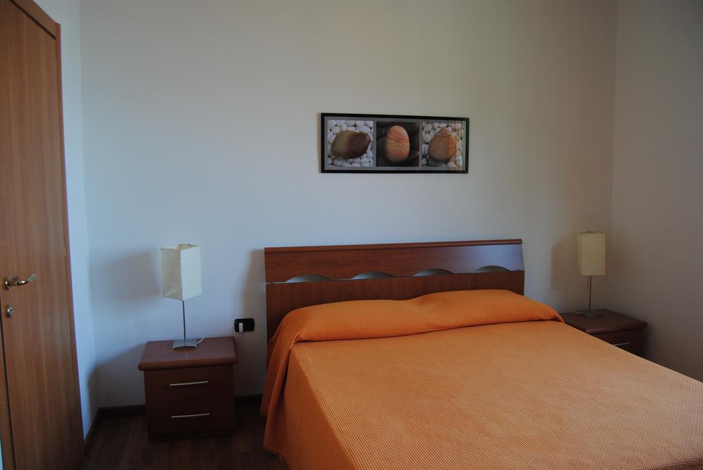B&B Sosta Sul Lago Lezzeno Exterior foto